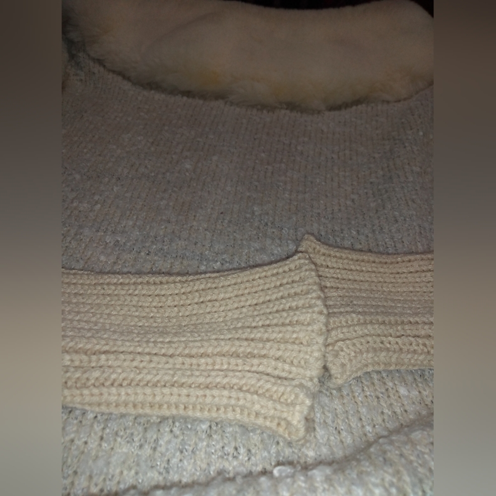NWT Eclissy Oatmeal Coloured Poncho with Soft White Faux Fur Trim, One-S… - Picture 7 of 11